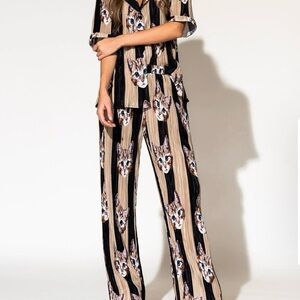 Dressed in LaLa Plisse Pants Pretty Kitty